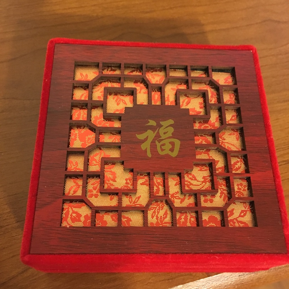 Bracelet box